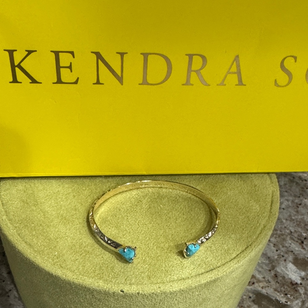 Kendra Scott Gold Bracelet with Blue Accents new without tags